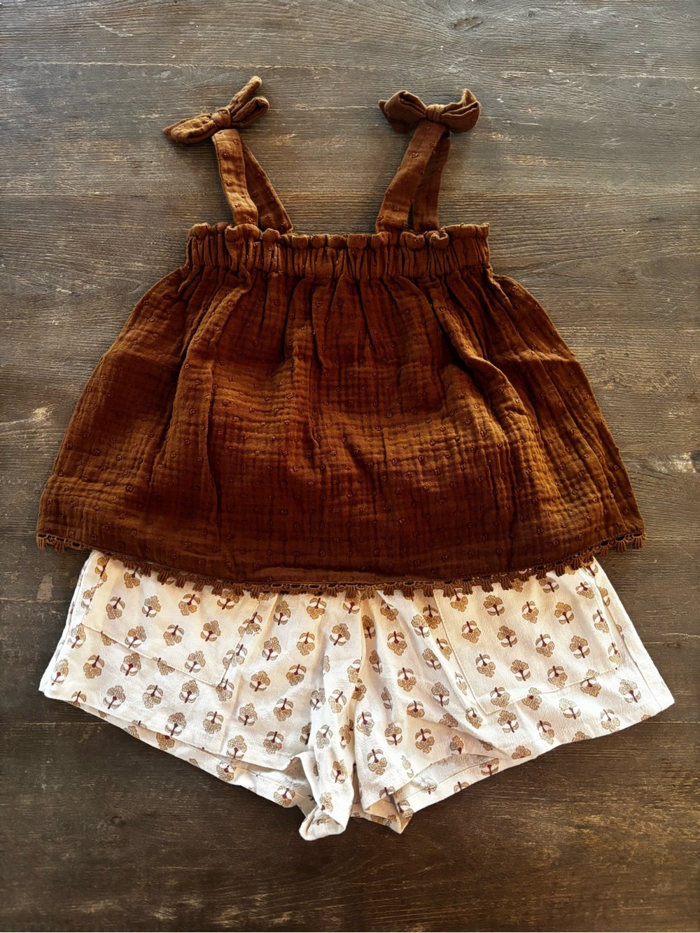 Rylee and Cru set Brown Gauze Tie-Strap Tank with Printed Cream Shorts